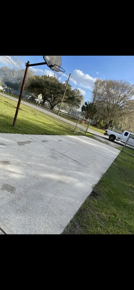 Top-rated landscape installation in Mulberry, FL - Olie Toribio