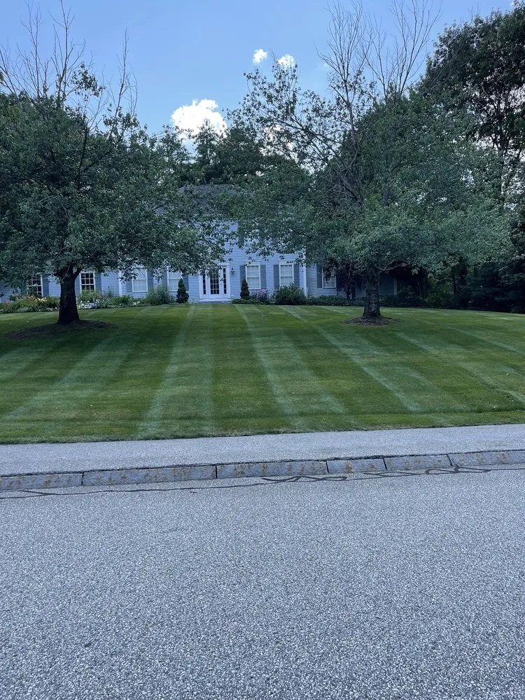 Custom garden landscaping experts serving Manchester, NH - Oli's Lawn-scaping