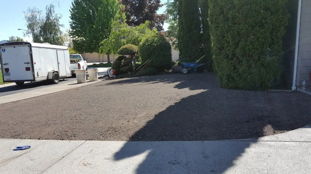 Trusted lawn mowing service in Central Point, OR by Oliva Lawn Care