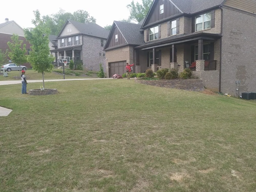 Reliable garden landscaping with custom design in Duluth, GA by Olivares Landscaping