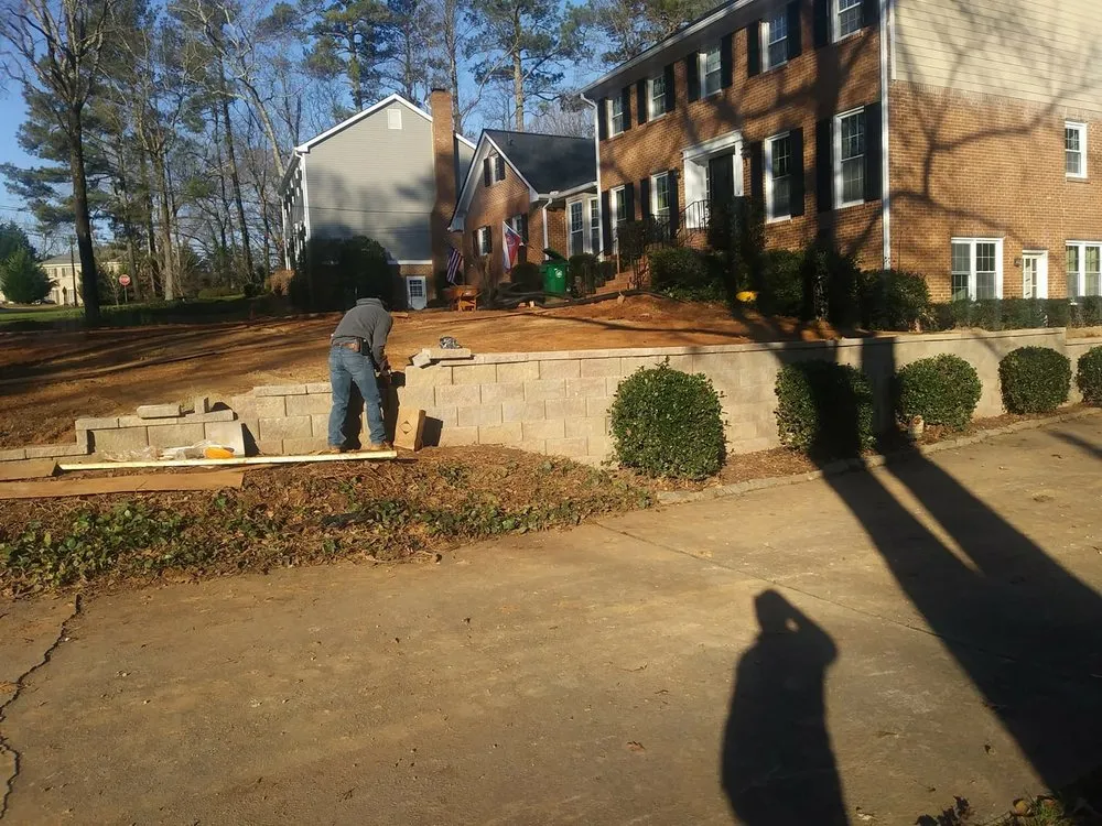 Affordable lawn mowing service experts serving Duluth, GA - Olivares Landscaping