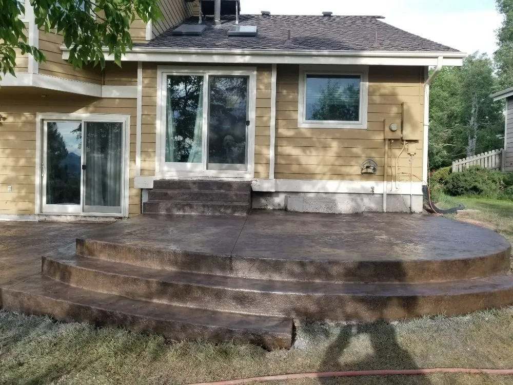 Top-rated yard cleanup service for outdoor upgrades across Denver, CO - Olivas Contractor