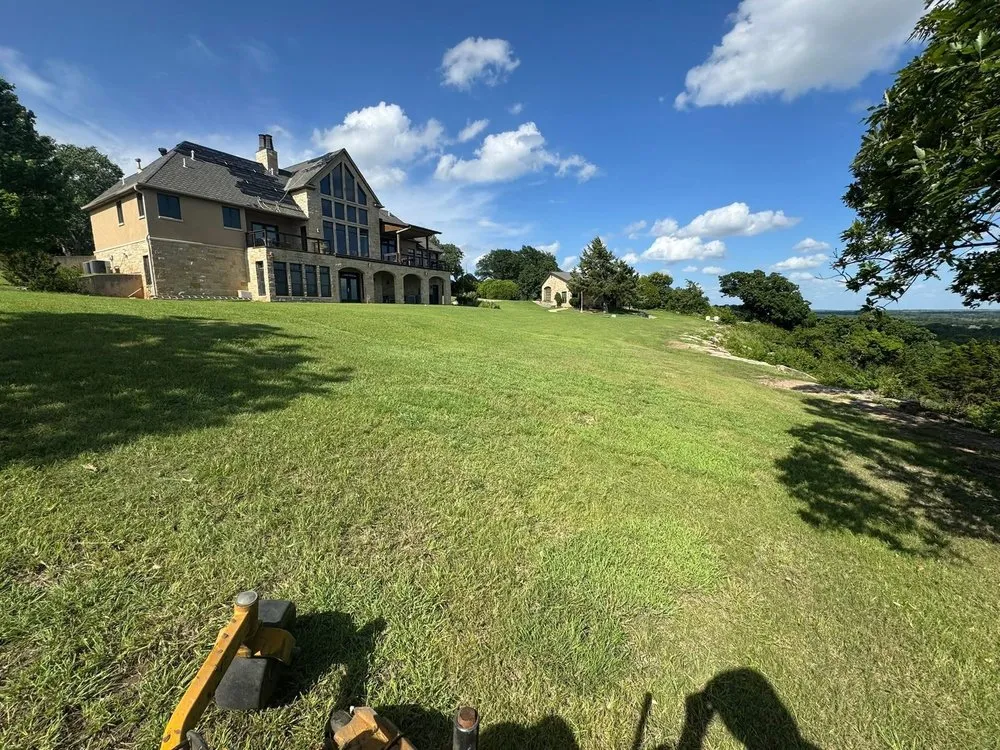 Professional yard maintenance in Ponca City, OK - Olivas Landscaping L & L