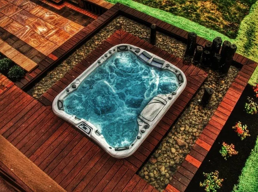 Custom landscape design experts serving Elgin, IL - Olive Grove Landscaping