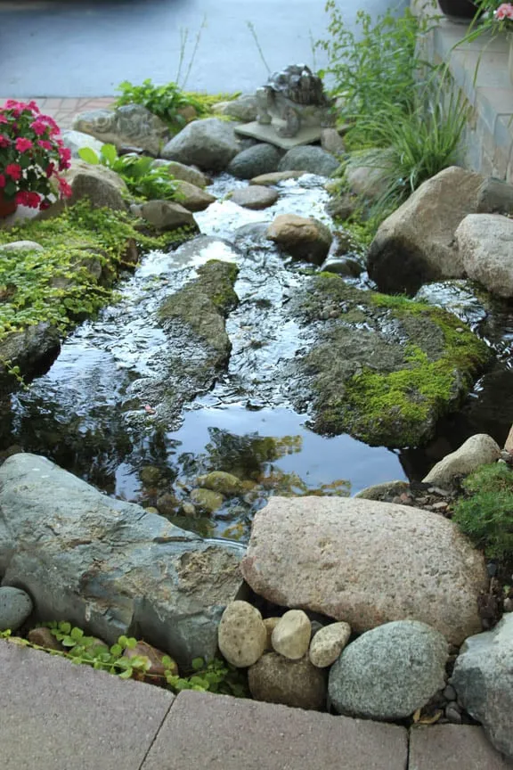 Custom garden landscaping for residential properties in Elgin, IL by Olive Grove Landscaping