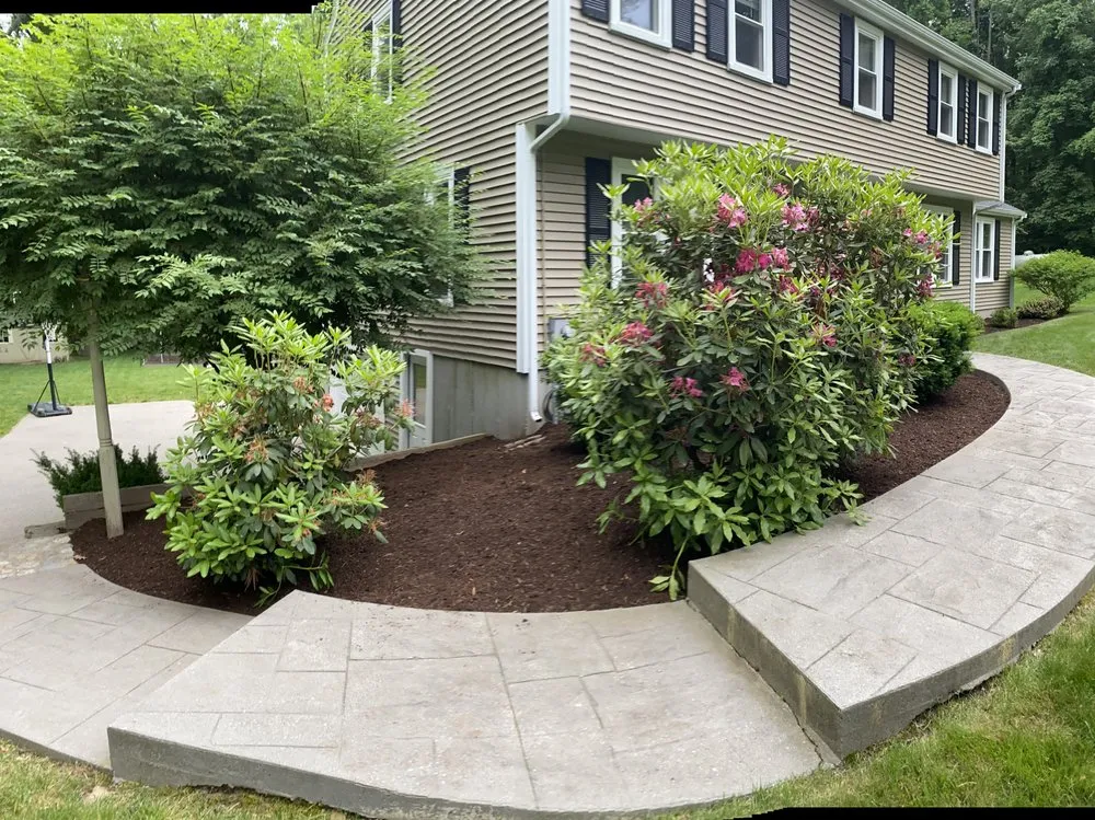 Professional lawn mowing service in Brownsville, TX - Oliver Landscaping