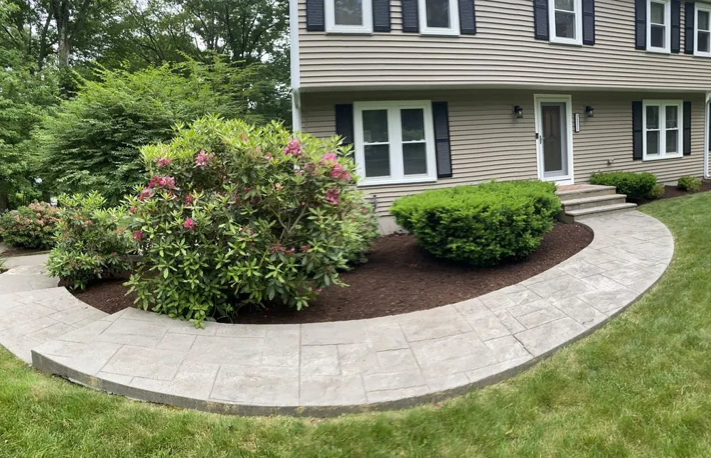 Trusted yard maintenance in Brownsville, TX by Oliver Landscaping