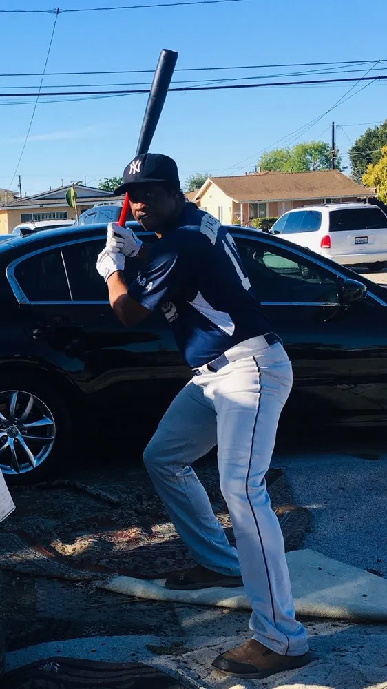 Custom yard maintenance in Oxnard, CA - Oliver N