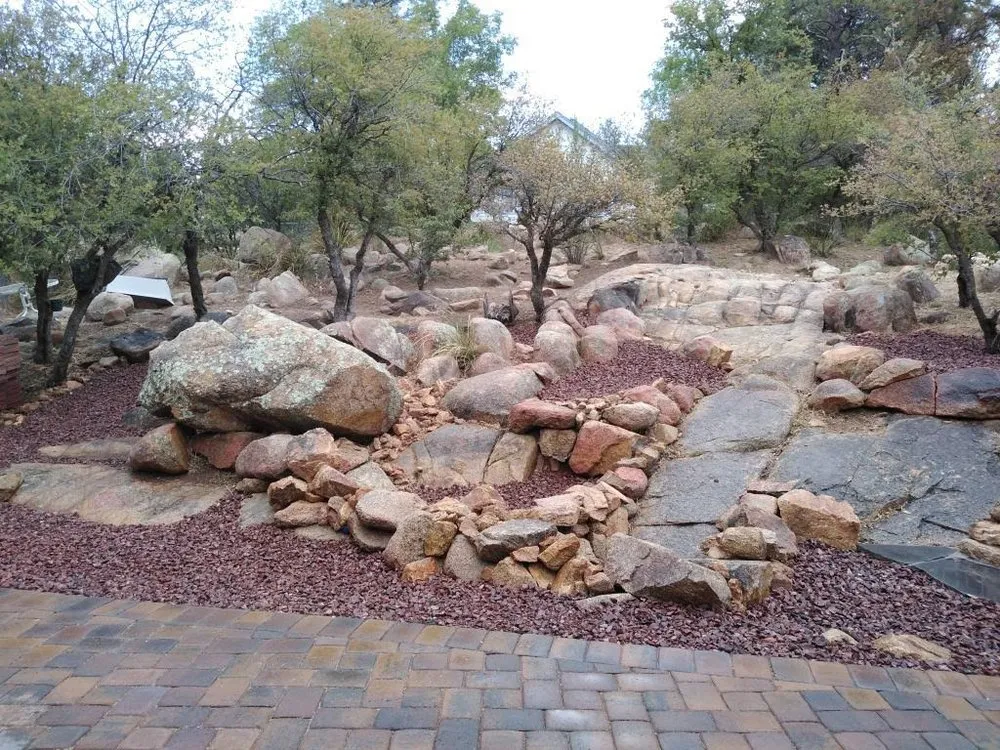 Top-rated yard maintenance experts serving Prescott Valley, AZ - Oliver's Landscaping