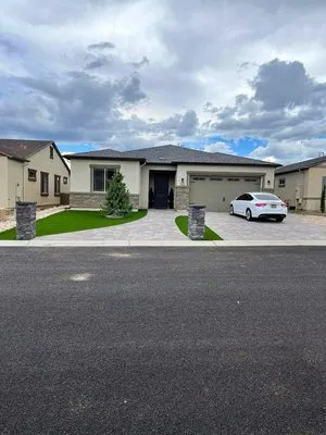 Oliver's Landscaping Logo