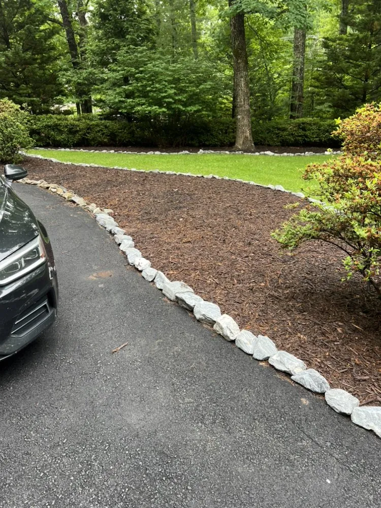 Professional garden landscaping experts serving Bedford, VA - Olsons Family Lawn Care