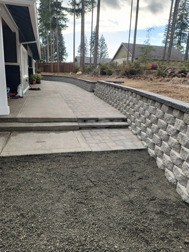 Local outdoor landscaping in Shelton, WA by Olvera Construction