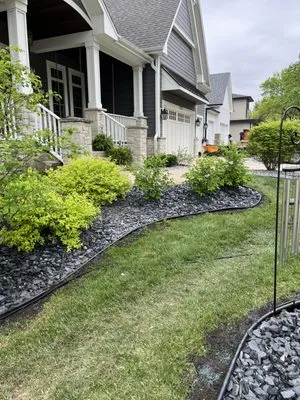 Olveras landscaping Logo