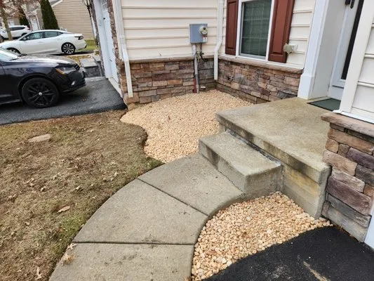 Olvera's Landscaping Logo