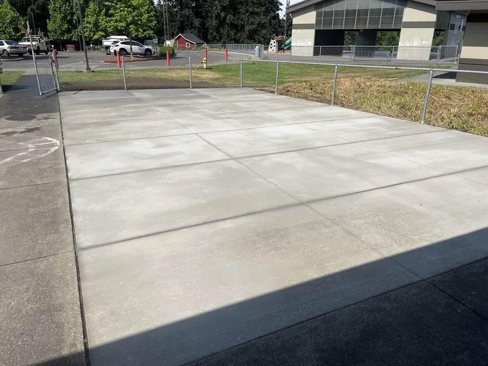 Reliable lawn mowing service experts serving East Olympia, WA - Olympia Construction & Development