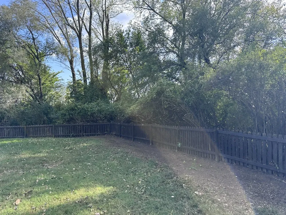 Top-rated lawn care service near you in Independence, MO by Olympic Yard Works