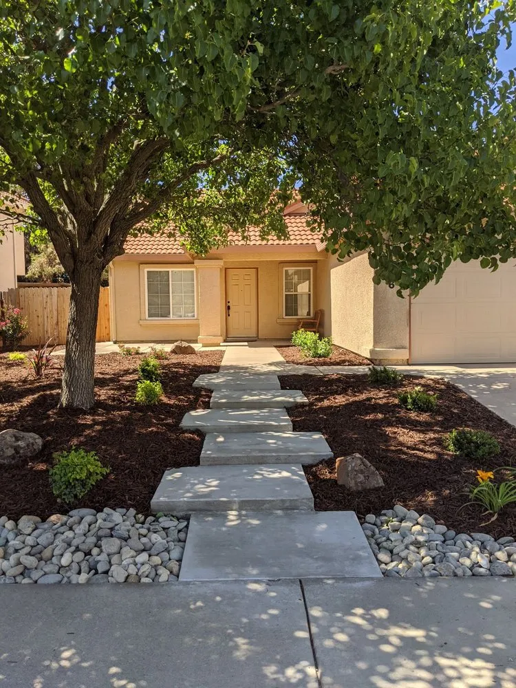 Affordable garden landscaping in Roseville, CA by Olympus Pointe Landscape