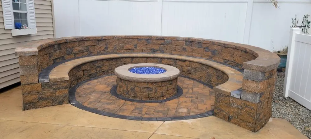 Custom garden landscaping in Lakewood, NJ by O&M Masonry & Contractors