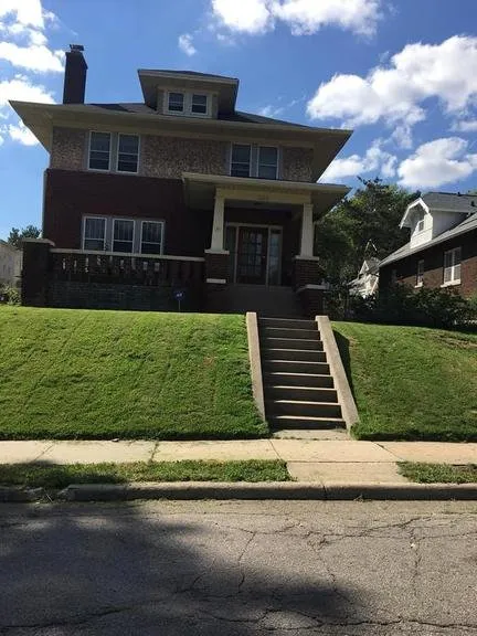 Custom landscaping services for beautiful yards across Omaha, NE - Omaha Golden Gate