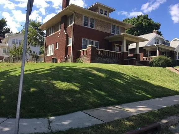 Affordable residential landscaping in Omaha, NE by Omaha Golden Gate