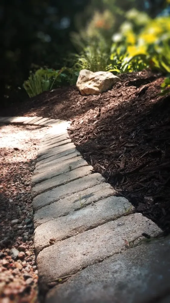 Affordable landscaping services in Omaha, NE by Omaha Lawnscaping Solutions