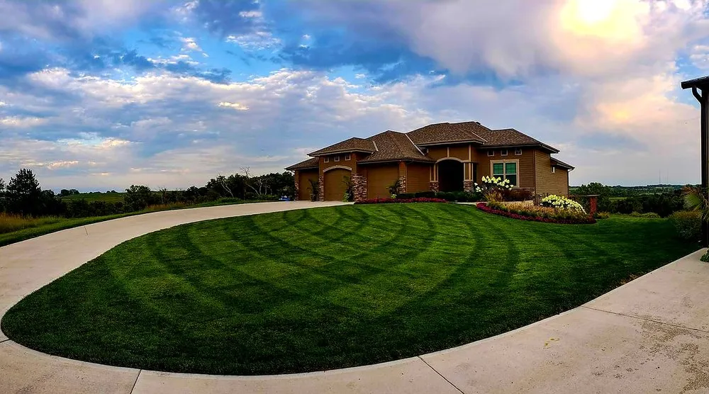 Affordable lawn mowing service for beautiful yards across Omaha, NE - Omaha Organics