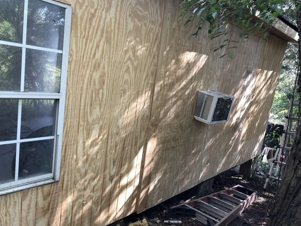 Professional landscaping services experts serving Clarksville, TN - Omar & Sons Landscaping