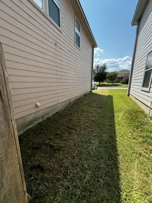 Omar Landscaping Logo