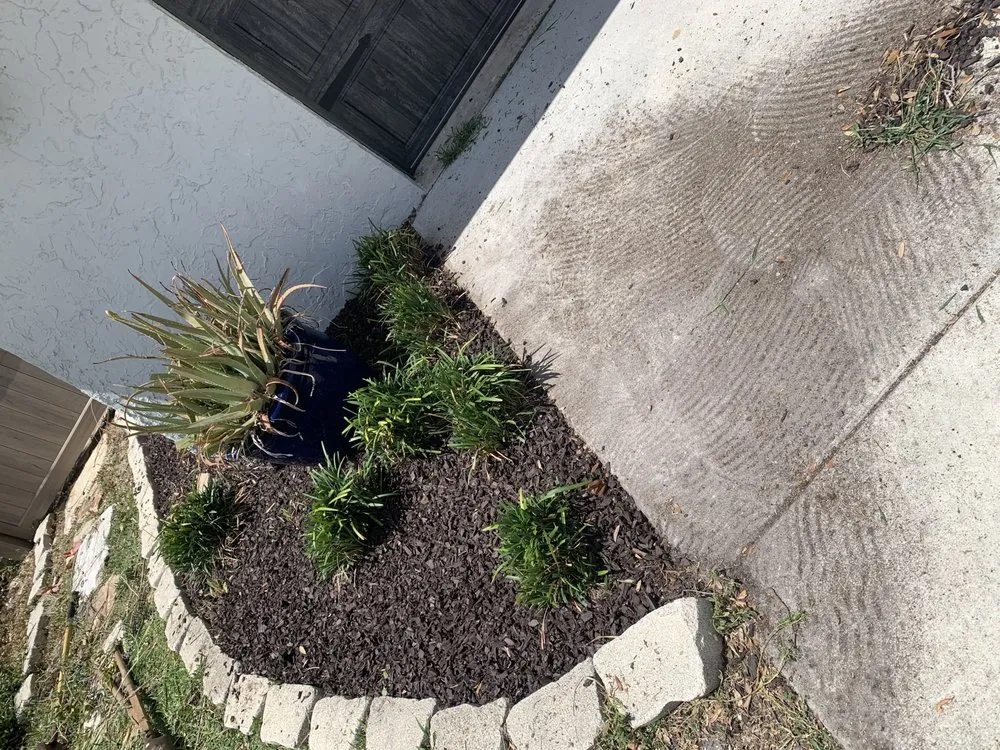 Trusted garden landscaping in Riverview, FL by Omar Landscaping Service