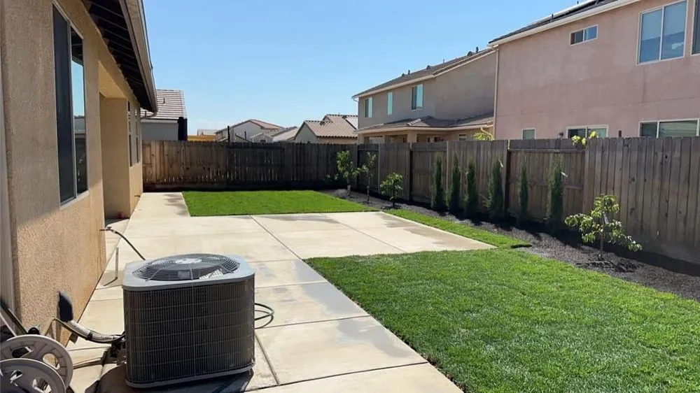 Professional yard cleanup service near you across Fresno, CA - Omar lawn service