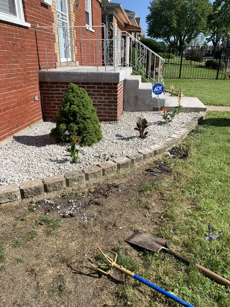 Local landscaping services in Round Lake Park, IL - Omar Maravilla
