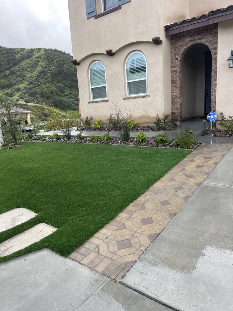 Trusted outdoor landscaping for residential properties across Santa Clarita, CA - Omar’s Concrete & Paving