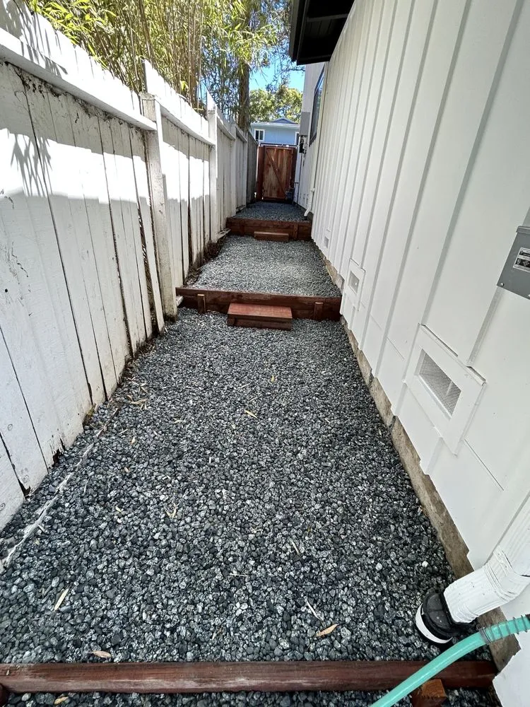 Professional yard maintenance in Morgan Hill, CA by Omar’s Landscape