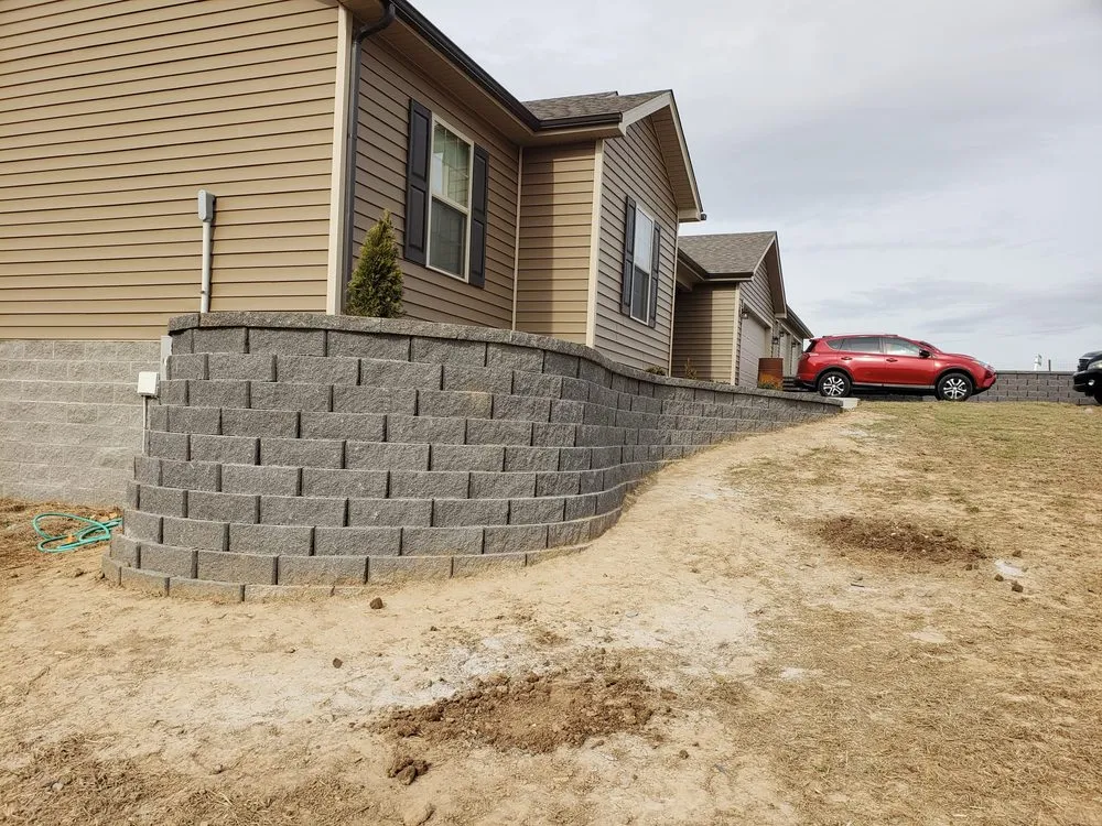 Reliable landscape installation near you in Bowling Green, KY by Omar´s Landscaping