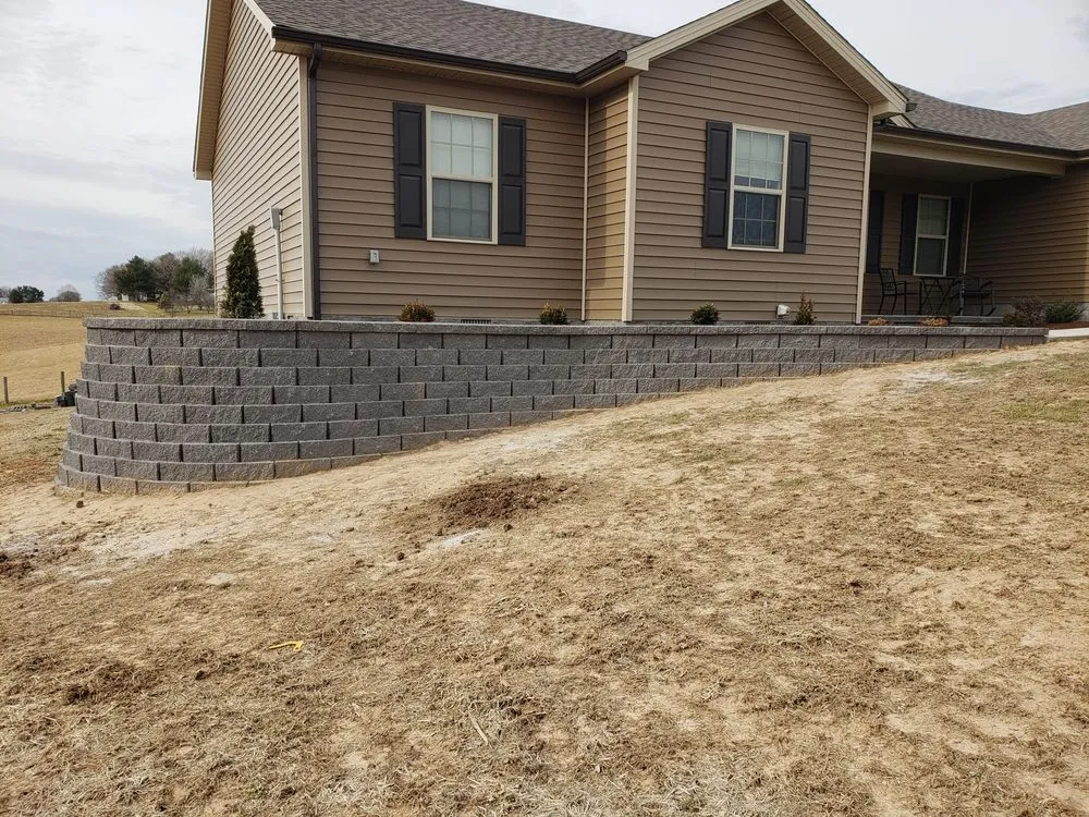 Trusted landscaping services experts serving Bowling Green, KY - Omar´s Landscaping