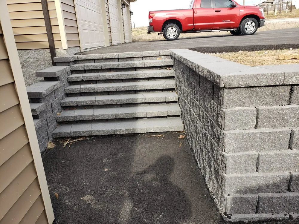 Trusted residential landscaping experts serving Bowling Green, KY - Omar´s Landscaping