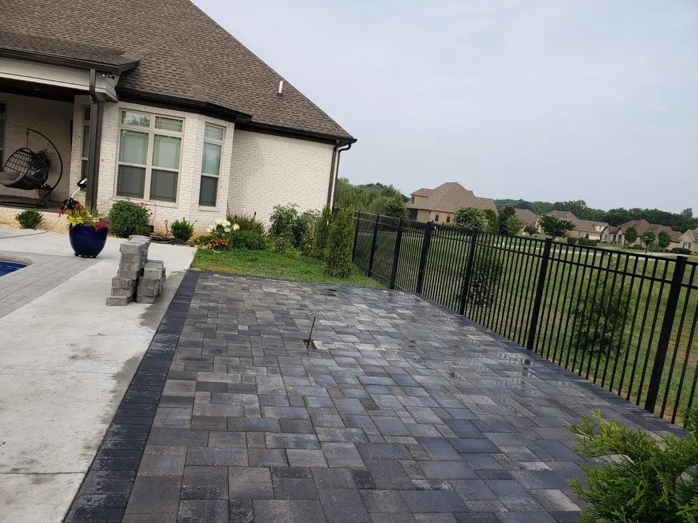 Reliable garden landscaping experts serving Bowling Green, KY - Omar´s Landscaping