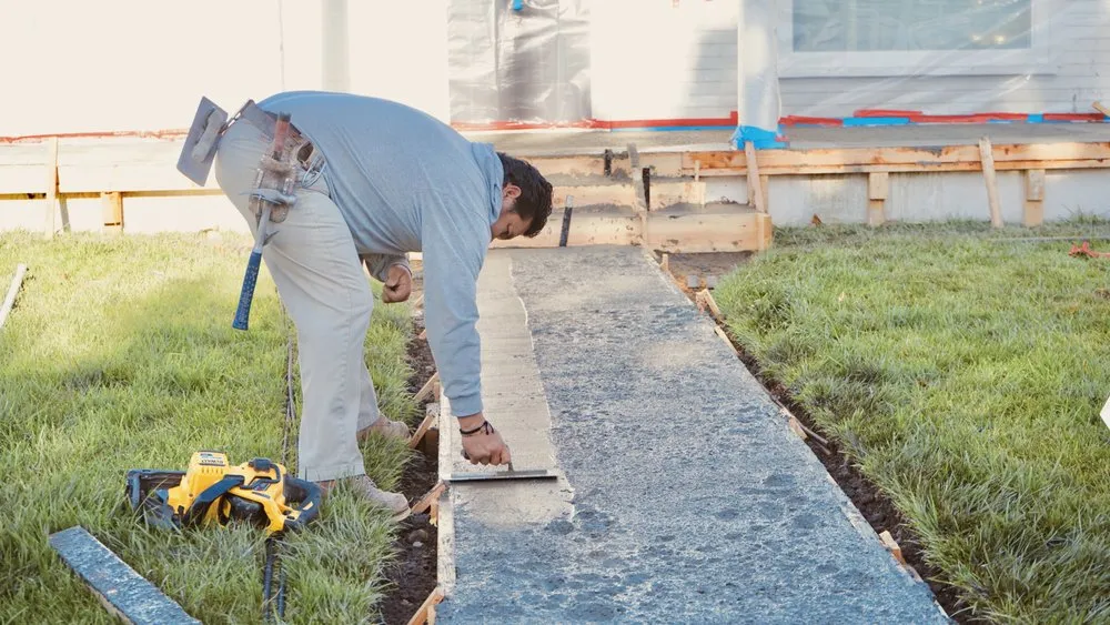 Affordable yard maintenance experts serving Los Angeles, CA - Omega Landscaping