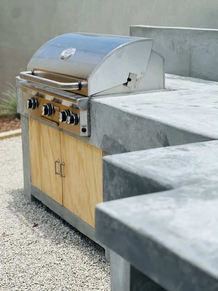 Top-rated yard cleanup service in Los Angeles, CA - Omega Landscaping