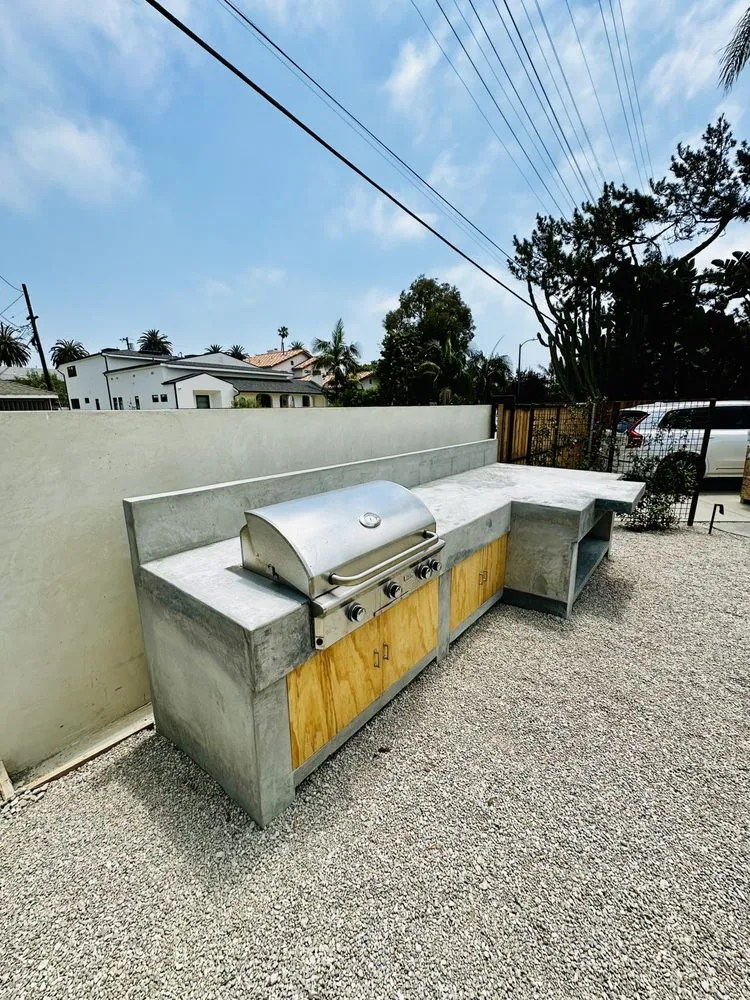 Professional lawn mowing service experts serving Los Angeles, CA - Omega Landscaping