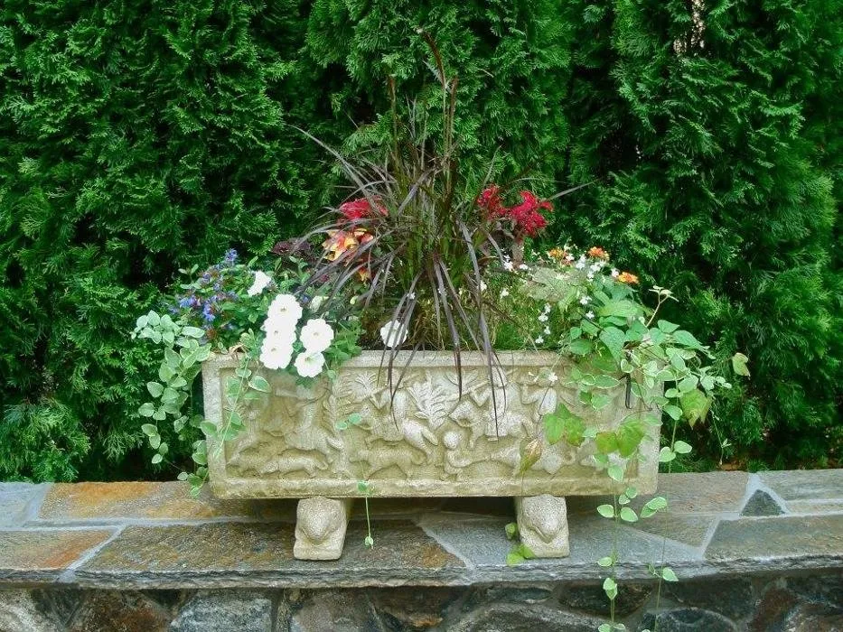 Top-rated yard cleanup service with custom design in Putnam Valley, NY by On Earth