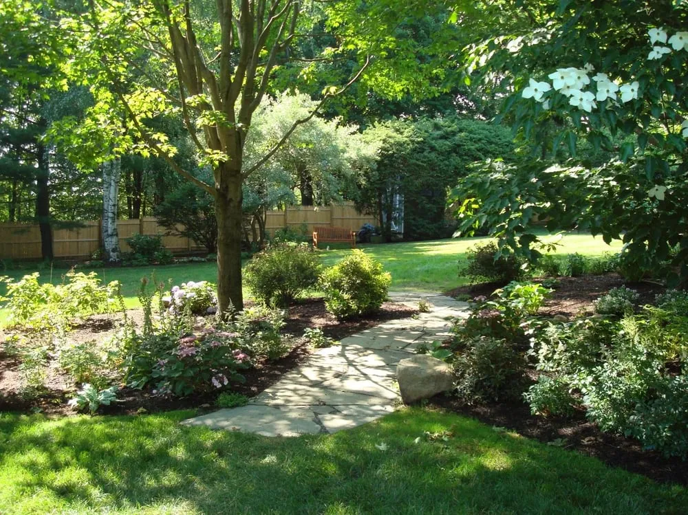 Expert yard cleanup service for outdoor upgrades in Putnam Valley, NY by On Earth