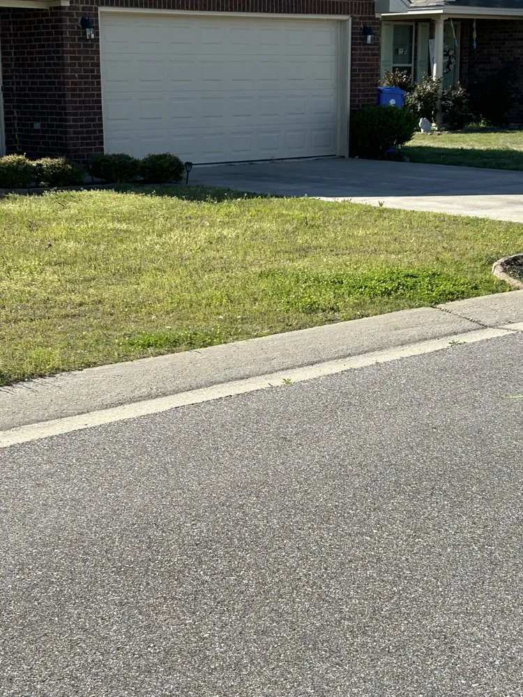Custom outdoor landscaping experts serving Autaugaville, AL - On Handz Pressure Washing And Lawn Service