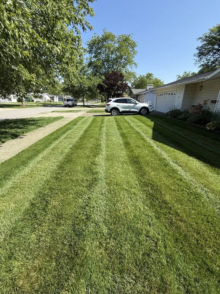 Reliable yard maintenance for beautiful yards in Middleburg Heights, OH by On Point Landscaping