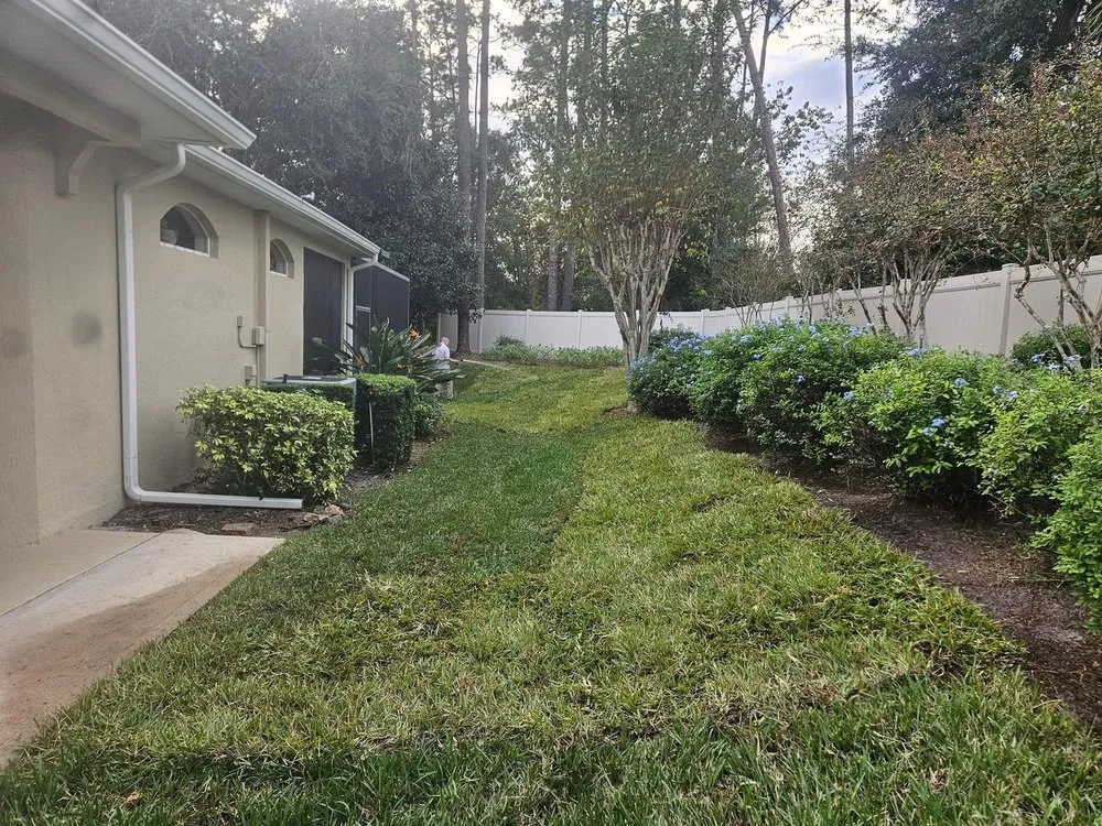Reliable residential landscaping experts serving Orange City, FL - On The Fly 407