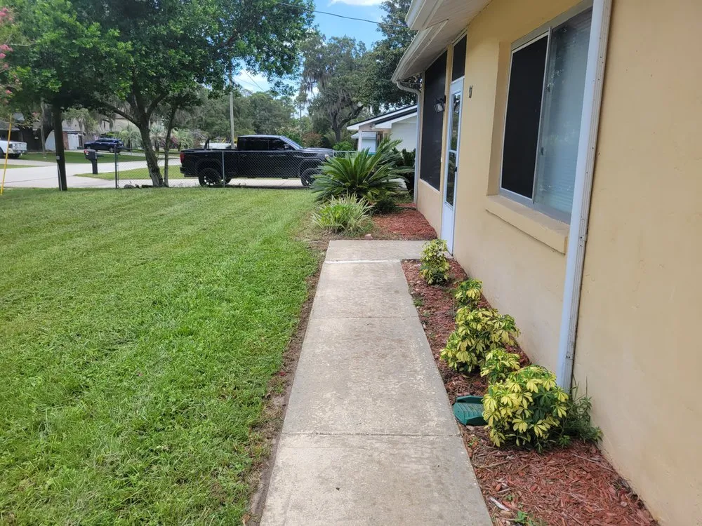 Custom garden landscaping in Orange City, FL - On The Fly 407