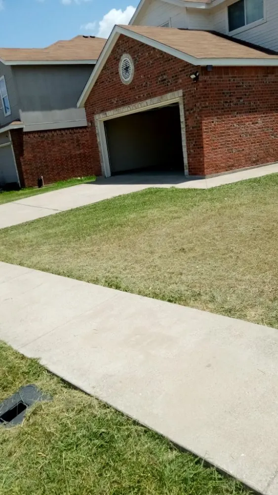 Affordable residential landscaping experts serving Killeen, TX - On the go lawn and landscaping services