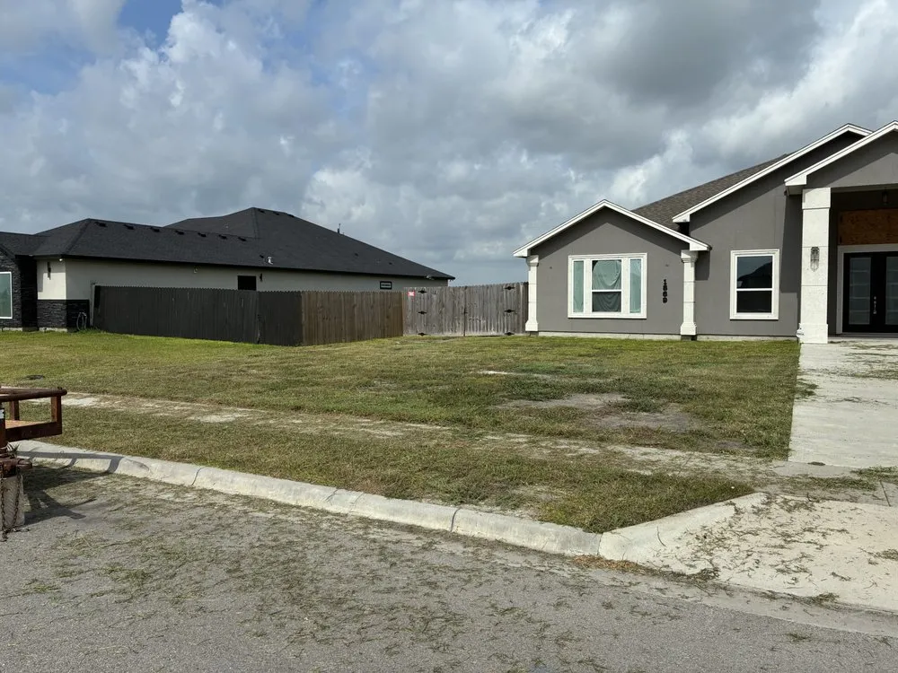 Expert outdoor landscaping for beautiful yards across Kingsville, TX - On The Move Landscaping