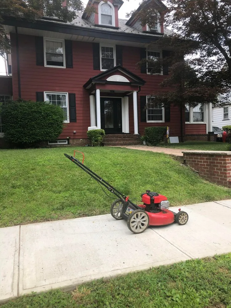 Expert garden landscaping with custom design across Newark, NJ - On Thee Move