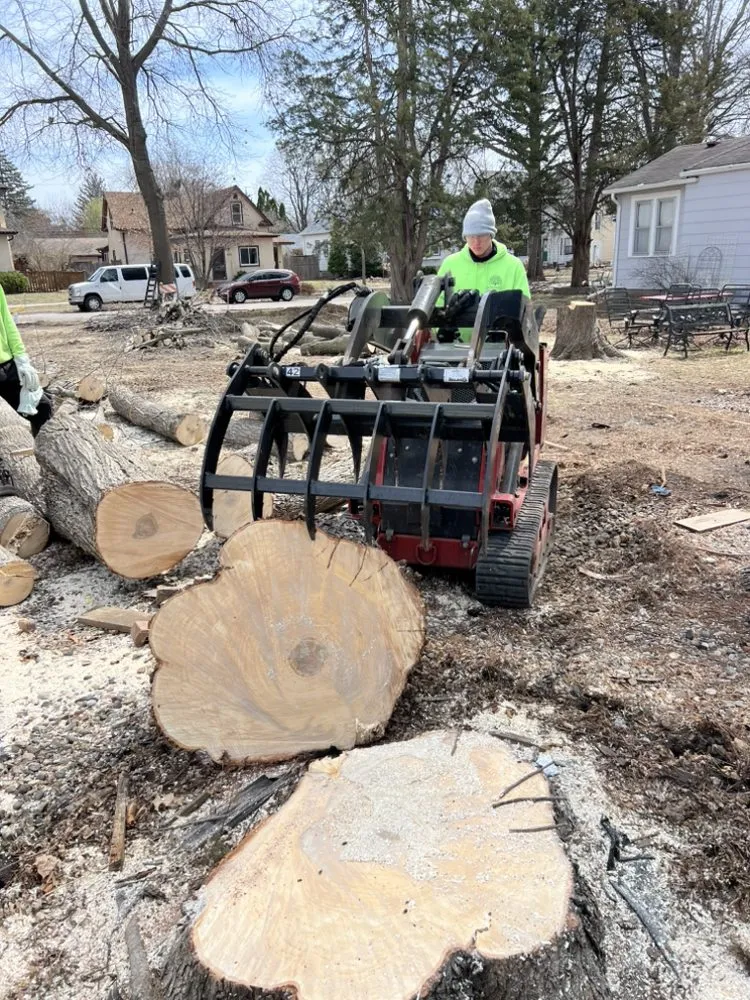 Custom garden landscaping experts serving Rosemount, MN - On Time Tree Service